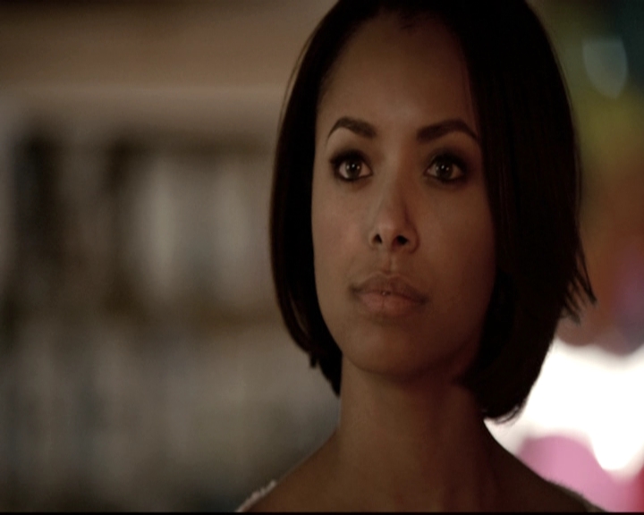 VampireDiariesWorld-dot-nl_6x03WelcomeToParadise1603.jpg