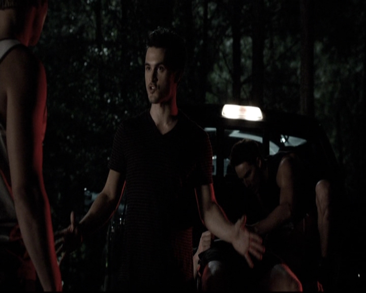 VampireDiariesWorld-dot-nl_6x03WelcomeToParadise1657.jpg