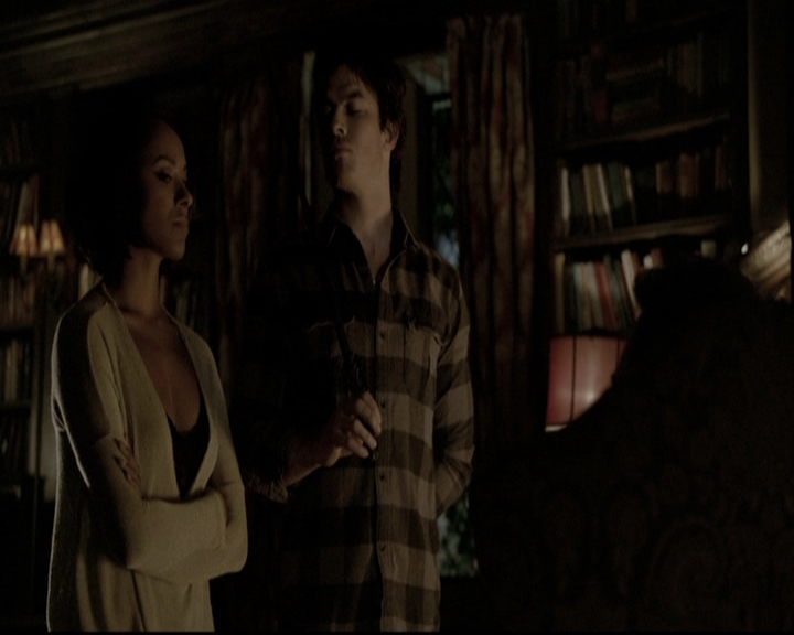 VampireDiariesWorld-dot-nl_6x03WelcomeToParadise1915.jpg