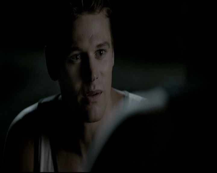 VampireDiariesWorld-dot-nl_6x03WelcomeToParadise1978.jpg