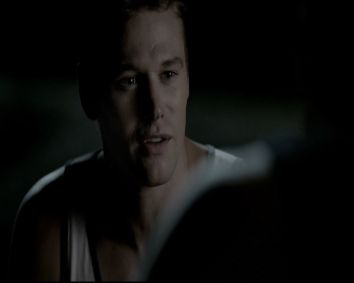 VampireDiariesWorld-dot-nl_6x03WelcomeToParadise1979.jpg