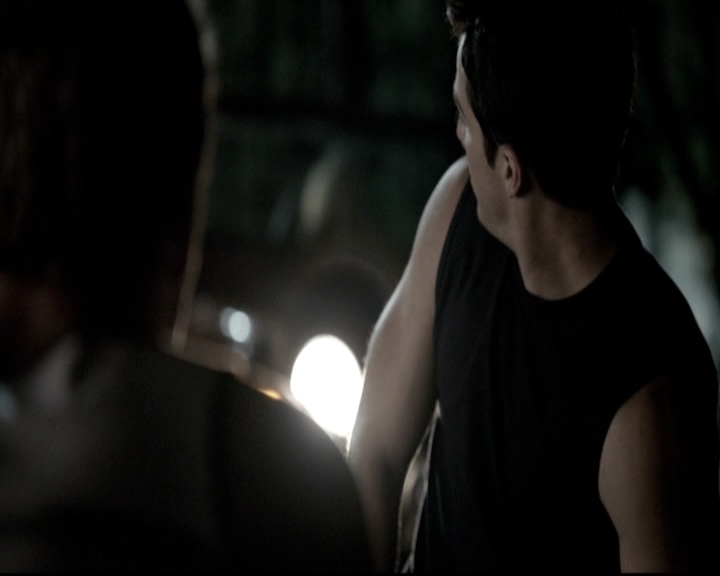 VampireDiariesWorld-dot-nl_6x03WelcomeToParadise1984.jpg