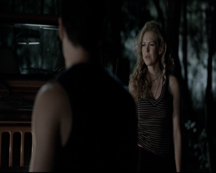 VampireDiariesWorld-dot-nl_6x03WelcomeToParadise1995.jpg