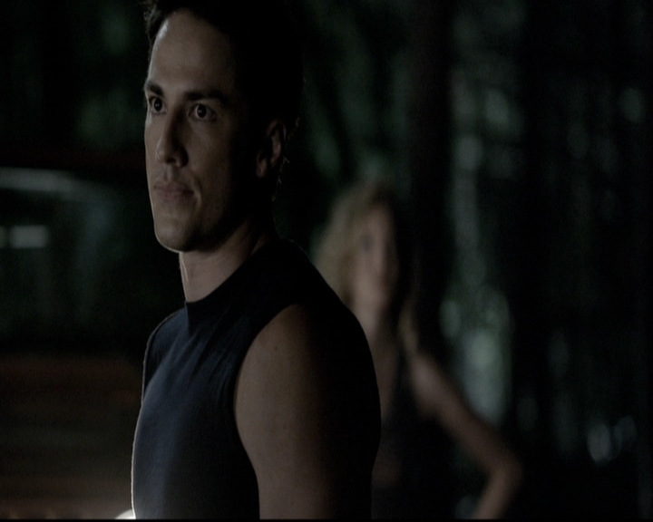 VampireDiariesWorld-dot-nl_6x03WelcomeToParadise2001.jpg