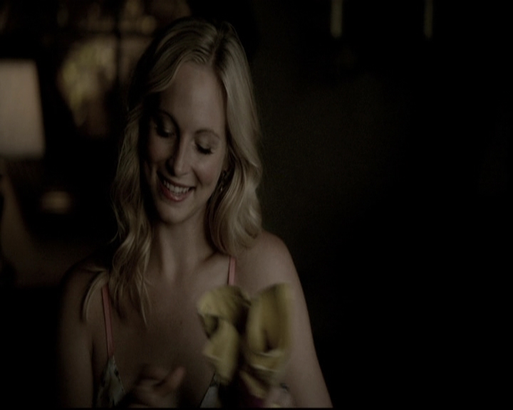 VampireDiariesWorld-dot-nl_6x03WelcomeToParadise2104.jpg