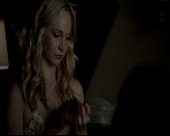 VampireDiariesWorld-dot-nl_6x03WelcomeToParadise2133.jpg