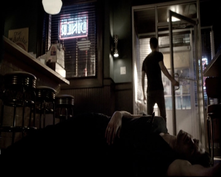 VampireDiariesWorld-dot-nl_6x03WelcomeToParadise2272.jpg