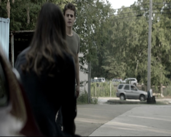 VampireDiariesWorld-dot-nl_6x04BlackHoleSun-DeletedScenes0002.jpg