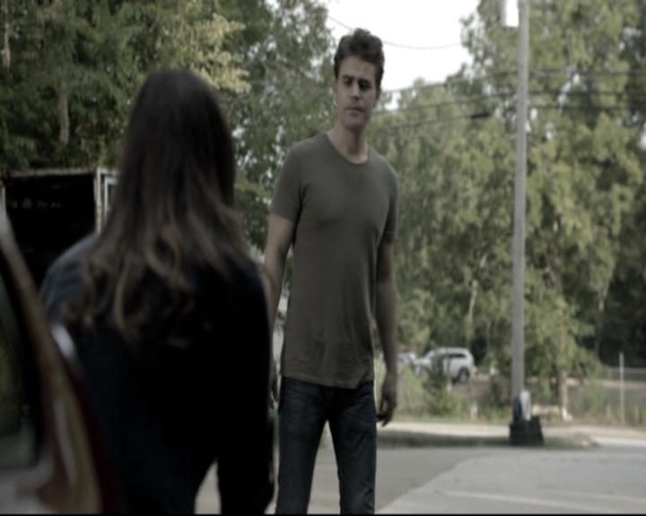 VampireDiariesWorld-dot-nl_6x04BlackHoleSun-DeletedScenes0003.jpg