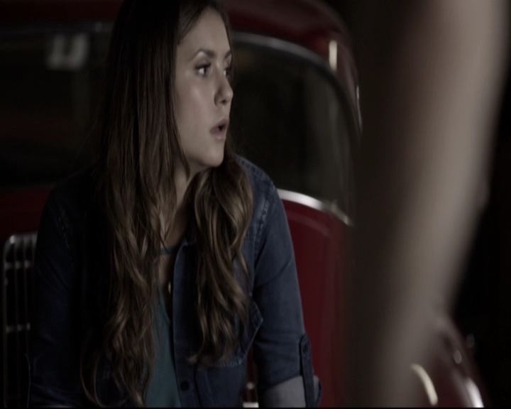 VampireDiariesWorld-dot-nl_6x04BlackHoleSun-DeletedScenes0010.jpg