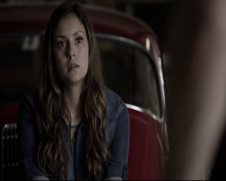 VampireDiariesWorld-dot-nl_6x04BlackHoleSun-DeletedScenes0018.jpg