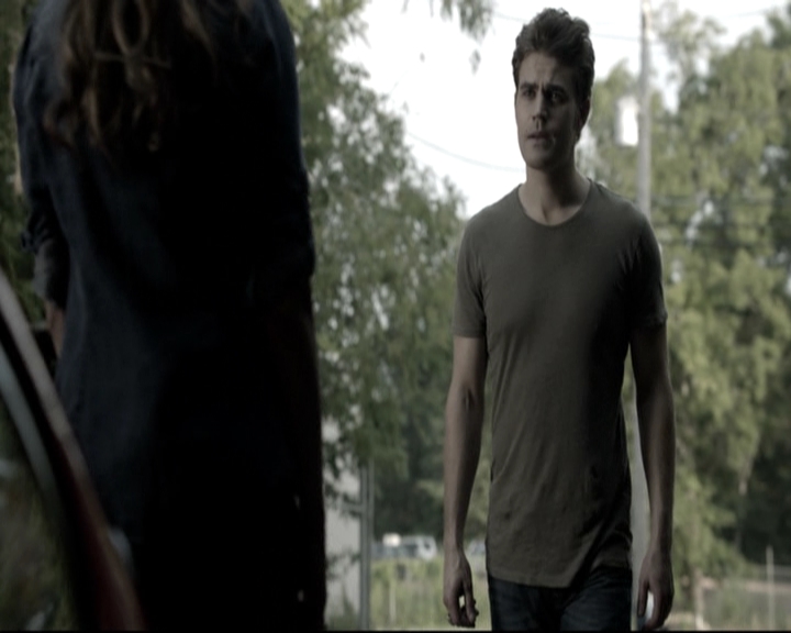 VampireDiariesWorld-dot-nl_6x04BlackHoleSun-DeletedScenes0022.jpg