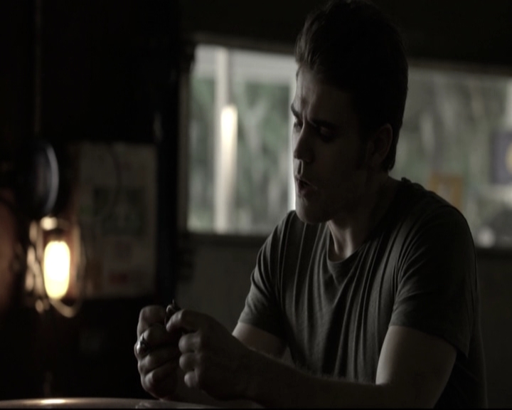 VampireDiariesWorld-dot-nl_6x04BlackHoleSun-DeletedScenes0035.jpg