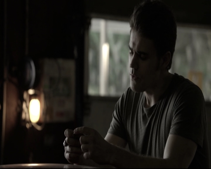 VampireDiariesWorld-dot-nl_6x04BlackHoleSun-DeletedScenes0036.jpg