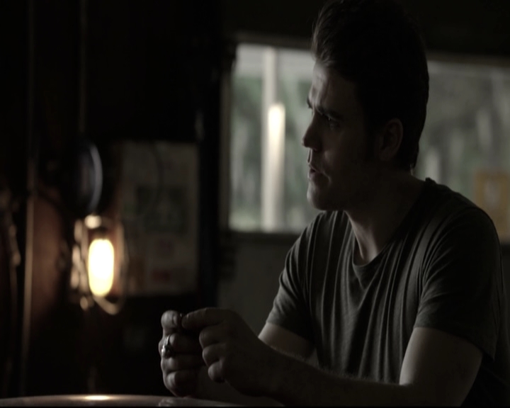 VampireDiariesWorld-dot-nl_6x04BlackHoleSun-DeletedScenes0038.jpg