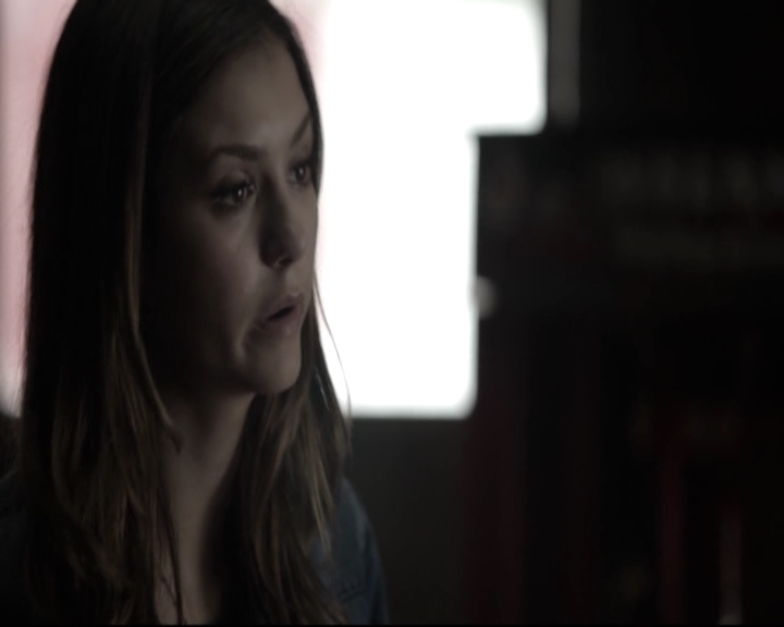 VampireDiariesWorld-dot-nl_6x04BlackHoleSun-DeletedScenes0054.jpg