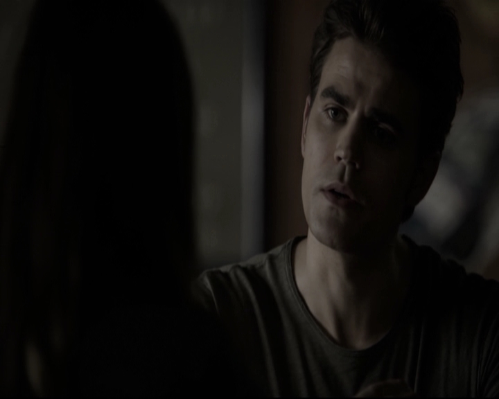 VampireDiariesWorld-dot-nl_6x04BlackHoleSun-DeletedScenes0063.jpg