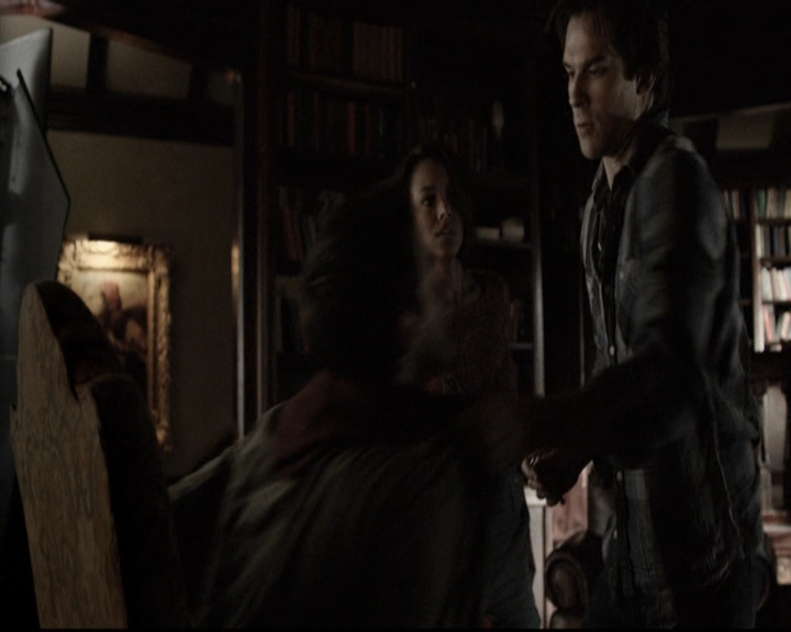 VampireDiariesWorld-dot-nl_6x04BlackHoleSun0066.jpg