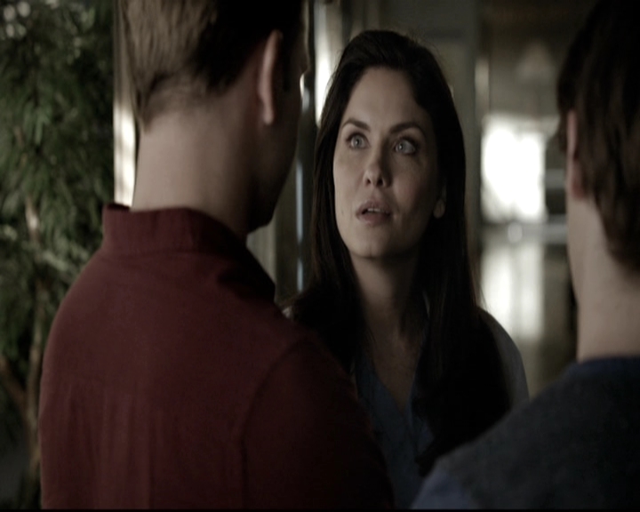 VampireDiariesWorld-dot-nl_6x04BlackHoleSun0317.jpg