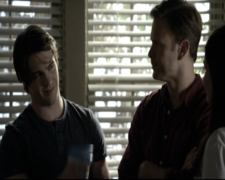 VampireDiariesWorld-dot-nl_6x04BlackHoleSun0322.jpg