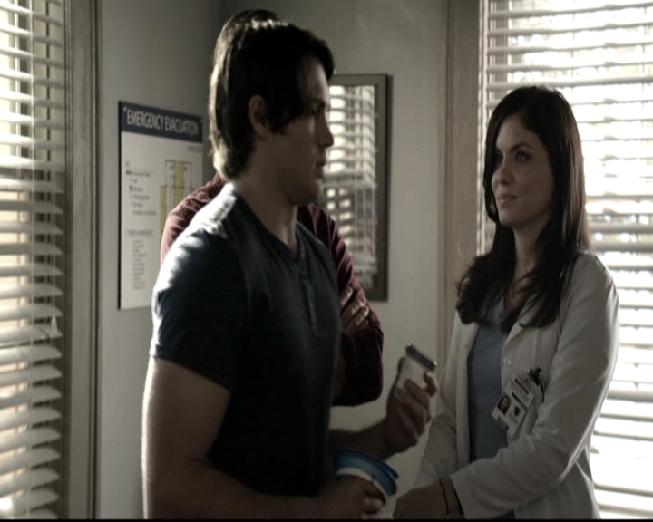 VampireDiariesWorld-dot-nl_6x04BlackHoleSun0332.jpg