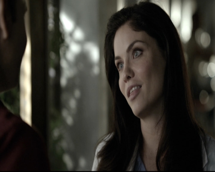 VampireDiariesWorld-dot-nl_6x04BlackHoleSun0341.jpg