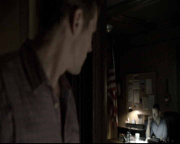 VampireDiariesWorld-dot-nl_6x04BlackHoleSun0349.jpg