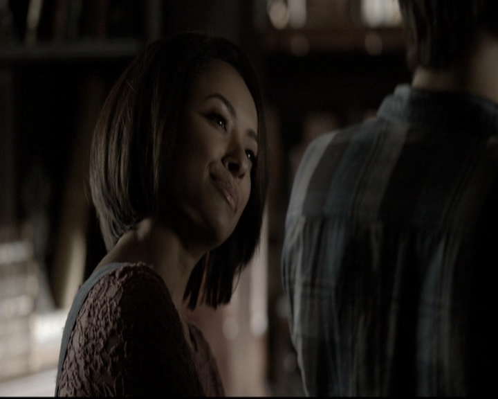 VampireDiariesWorld-dot-nl_6x04BlackHoleSun0414.jpg