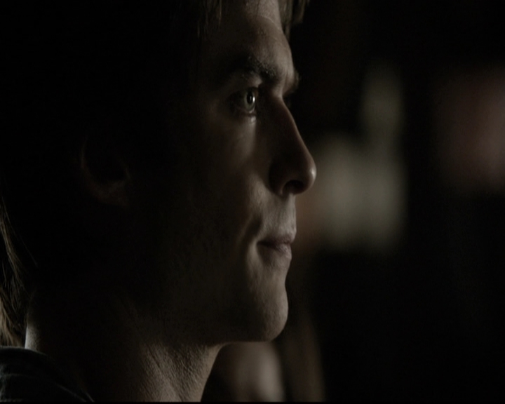 VampireDiariesWorld-dot-nl_6x04BlackHoleSun0423.jpg