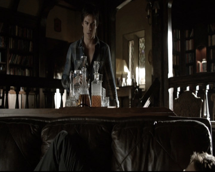 VampireDiariesWorld-dot-nl_6x04BlackHoleSun0476.jpg