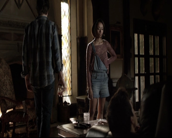 VampireDiariesWorld-dot-nl_6x04BlackHoleSun0484.jpg