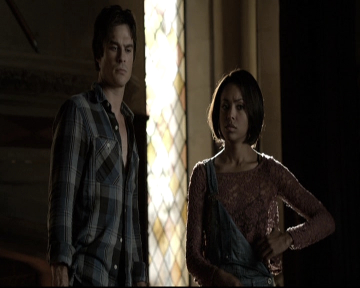 VampireDiariesWorld-dot-nl_6x04BlackHoleSun0494.jpg