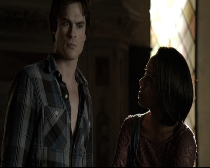 VampireDiariesWorld-dot-nl_6x04BlackHoleSun0500.jpg