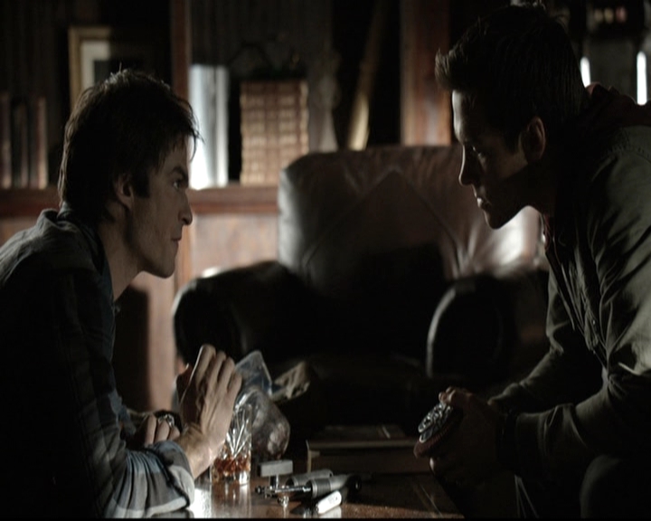 VampireDiariesWorld-dot-nl_6x04BlackHoleSun0516.jpg