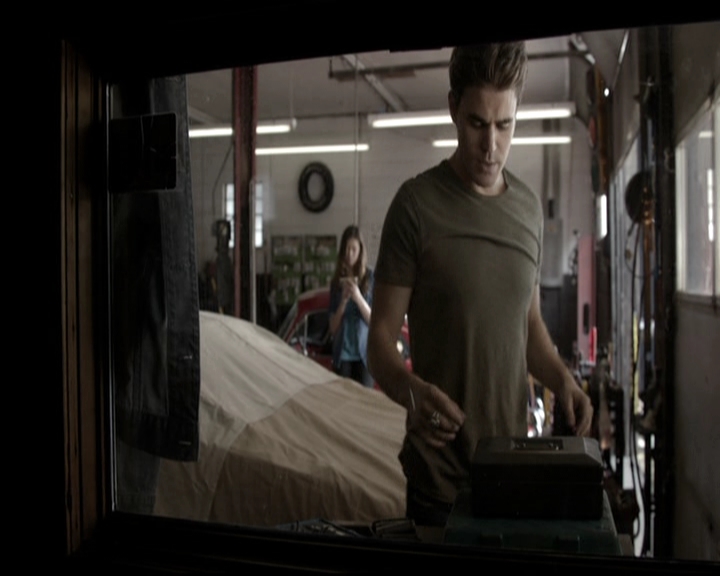 VampireDiariesWorld-dot-nl_6x04BlackHoleSun0554.jpg