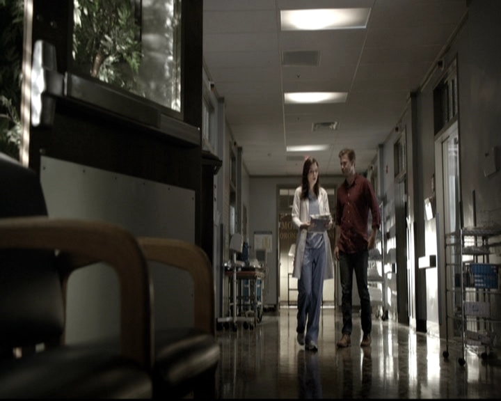 VampireDiariesWorld-dot-nl_6x04BlackHoleSun0637.jpg