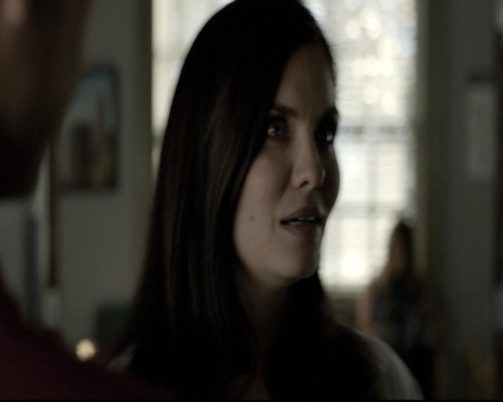 VampireDiariesWorld-dot-nl_6x04BlackHoleSun0660.jpg