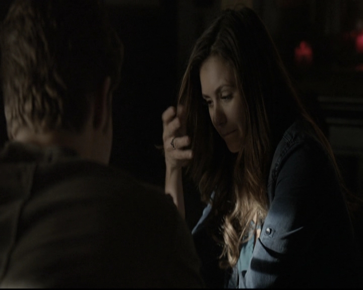 VampireDiariesWorld-dot-nl_6x04BlackHoleSun0705.jpg