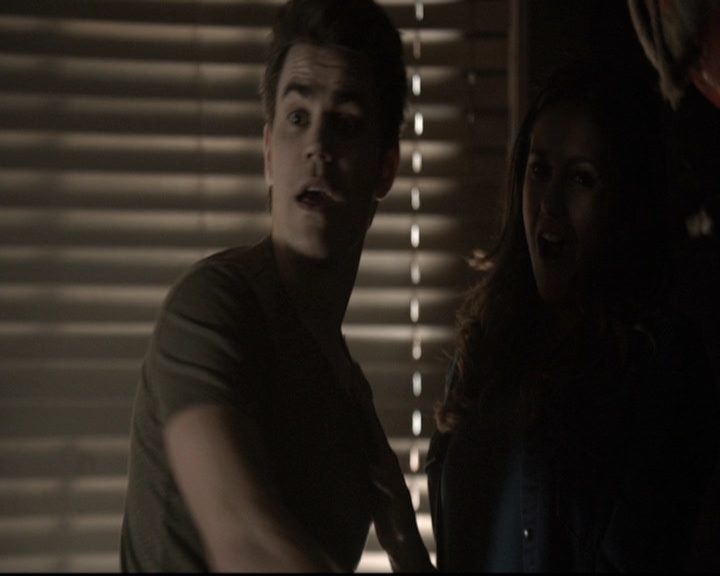 VampireDiariesWorld-dot-nl_6x04BlackHoleSun0786.jpg