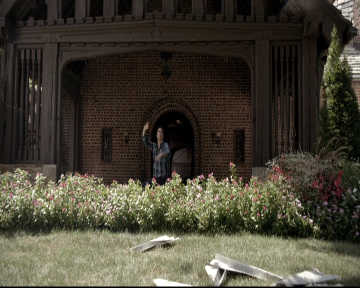 VampireDiariesWorld-dot-nl_6x04BlackHoleSun0792.jpg