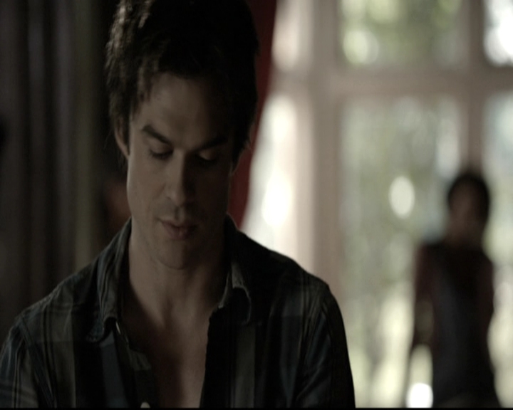 VampireDiariesWorld-dot-nl_6x04BlackHoleSun0805.jpg