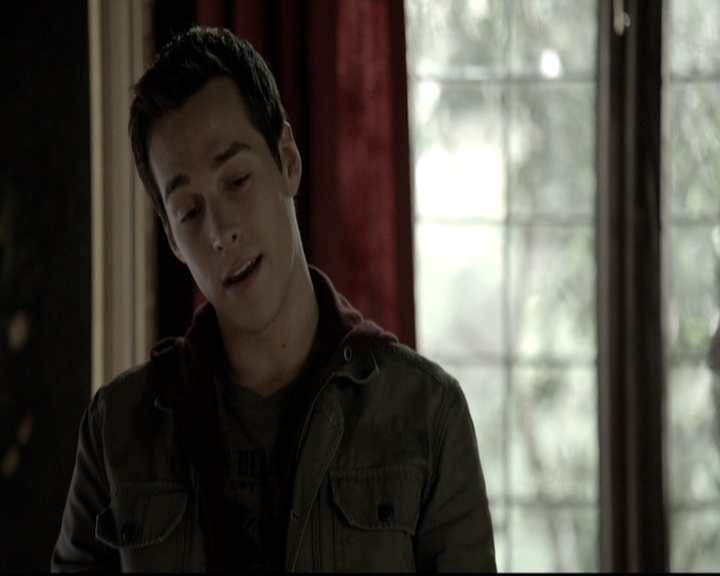 VampireDiariesWorld-dot-nl_6x04BlackHoleSun0813.jpg