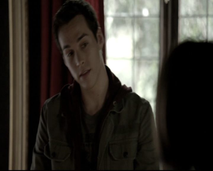 VampireDiariesWorld-dot-nl_6x04BlackHoleSun0814.jpg