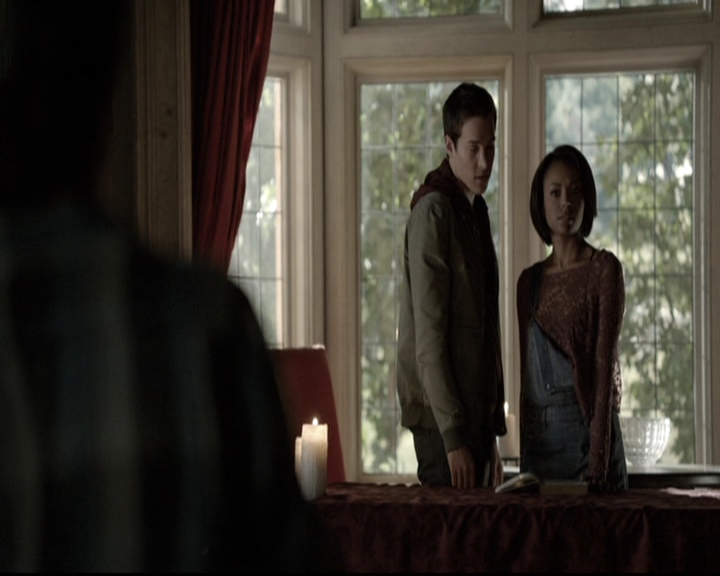 VampireDiariesWorld-dot-nl_6x04BlackHoleSun0824.jpg