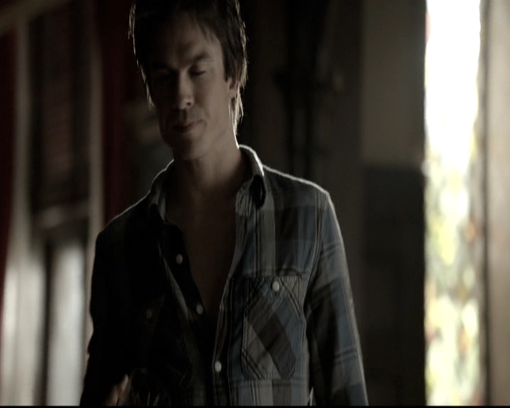 VampireDiariesWorld-dot-nl_6x04BlackHoleSun0827.jpg