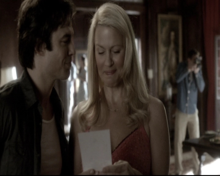 VampireDiariesWorld-dot-nl_6x04BlackHoleSun0839.jpg