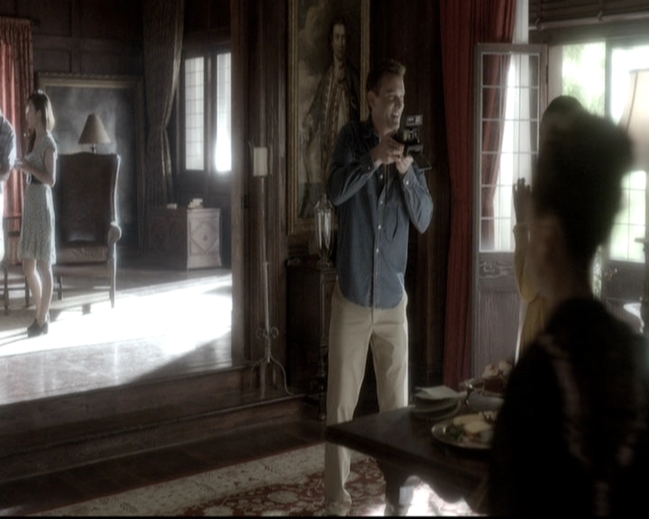 VampireDiariesWorld-dot-nl_6x04BlackHoleSun0842.jpg