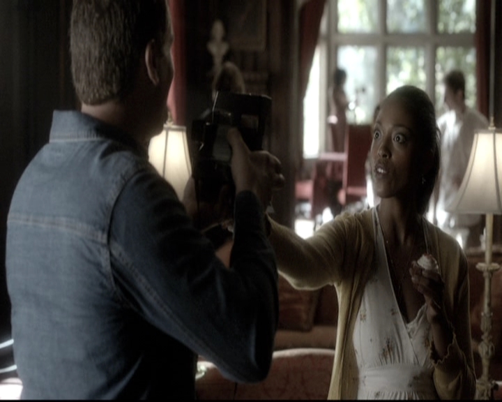 VampireDiariesWorld-dot-nl_6x04BlackHoleSun0843.jpg