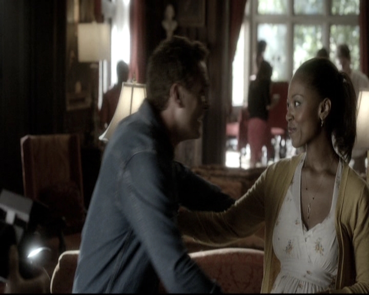 VampireDiariesWorld-dot-nl_6x04BlackHoleSun0848.jpg