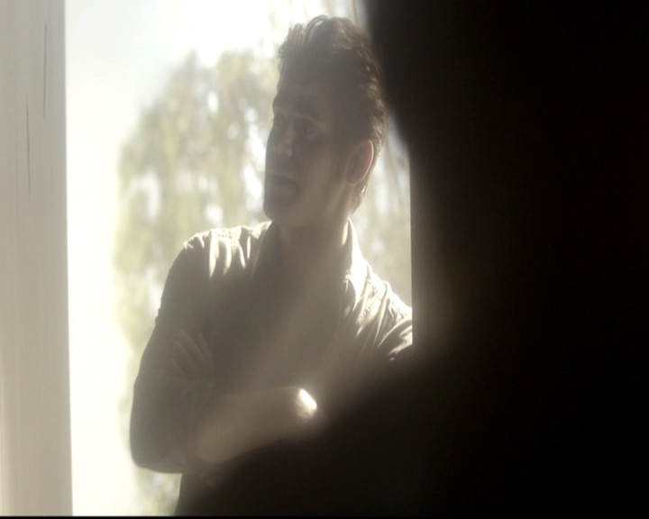 VampireDiariesWorld-dot-nl_6x04BlackHoleSun1052.jpg